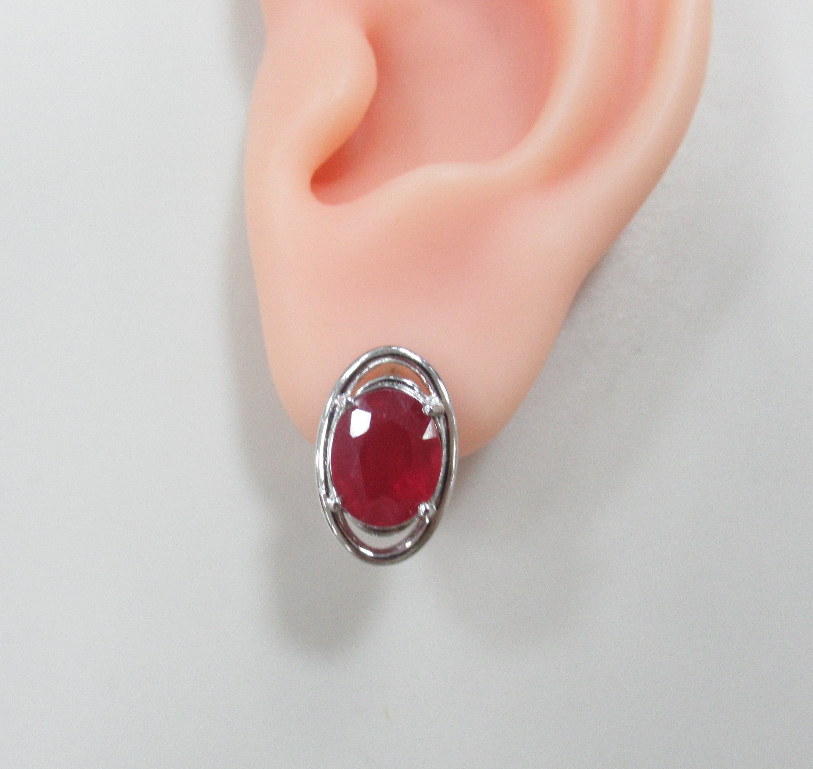 Серебряные серьги с рубинами